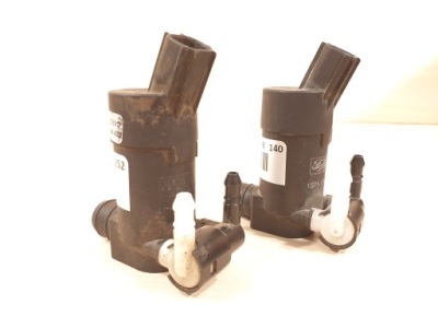 Volvo помпа омивача скло 1s71-17k624-fe фото №1