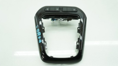 Opel corsa f переключатель поперечина 98327595yx панель рамка средняя фото №1