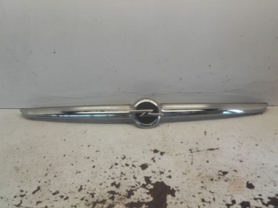 Opel zafira c 10-16 накладка хром крышки задняя фото №1