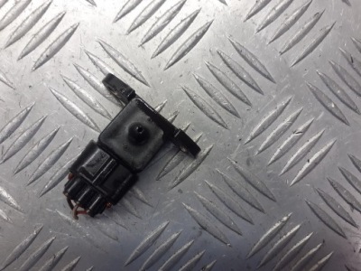 Map датчик toyota avensis t25 2.0 d4d 89421-20210 фото №1