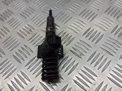 Насос-форсунка vw golf 036130073b фото №1