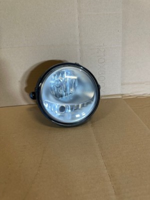 Renault twingo 2 ii lift противотуманная фара правый 89208391 фото №1