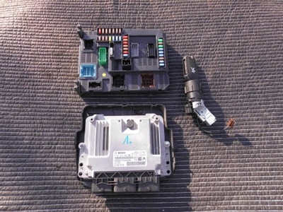 Набор стартовый бортовой компьютер peugeot 208 1.4 hdi фото №1