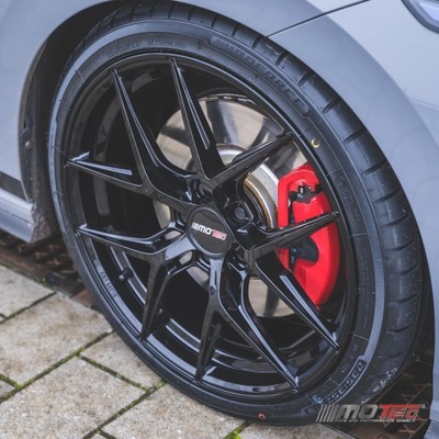 LLANTAS VW GOLF R 19 MOTEC ULTIMATE MCR4 NEGRAS  