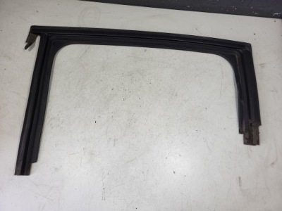 Прокладка рамка скло двері лівий задній peugeot 208 1 9673651880 фото №1