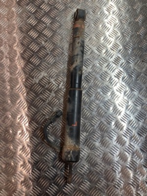 Амортизатор левый задняя пневматика land cruiser 120 02-09 фото №1