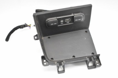 Панель рамка разъём usb зарядки kia niro 16- фото №1