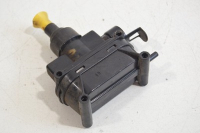 Привід замка центрального кришка пального mercedes w126 c126 фото №1