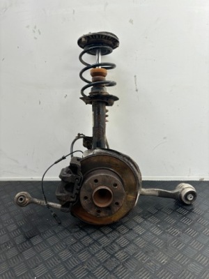 Bmw f20 поворотний кулак macpherson правий перед 6792286 фото №1