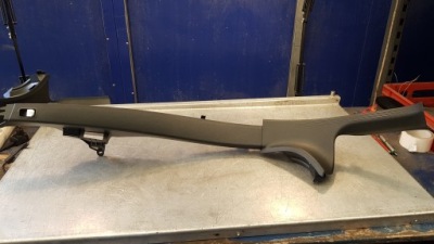 Mercedes c w205 левая молдинг порог a2056860136 фото №1