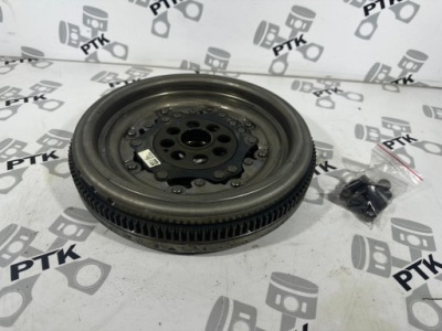 Vw 06k105266a колесо маховик двомасовий + болти фото №1