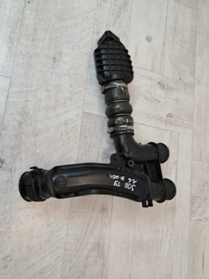 Peugeot 308 t9 ii труба повітрозабірник повітря 1.6 hdi 9804177580 фото №1