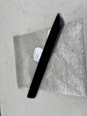 Молдинг поріг ліве перед tesla 3 1504763-00-c фото №1