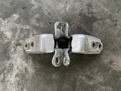 Honda fr-v петли дверь правый перед фото №1