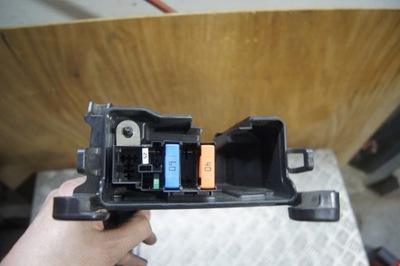 Корпус коробка запобіжників twingo iii фото №1