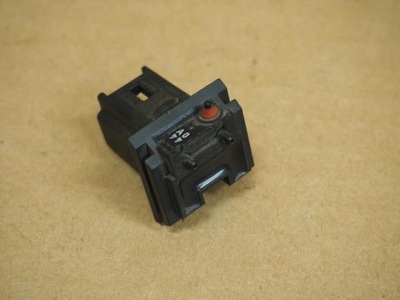 Кнопка открывания крышки задняя citroen berlingo iii фото №1