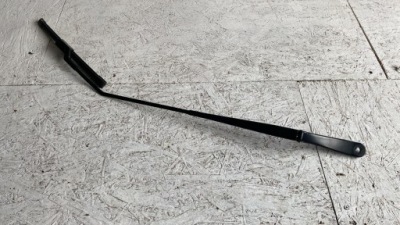 Праве важіль двірники peugeot 3008 ii 97417643 фото №1