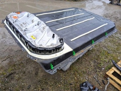 Значок автомобіля tesla model s tg32128900349z electric 2021 фото №1