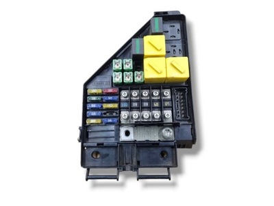 Коробка запобіжників land rover freelander facelift l314 2006 yqe500330 фото №1