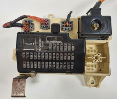 Коробка запобіжників jaguar s-type xr8t14a067ba фото №1