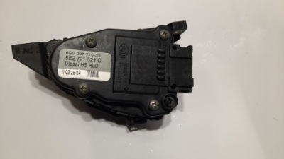 Audi a4 b6 1.9 tdi потенціометр газу 8e2721523c фото №1