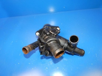 MERCEDES CLA W117 W176 W246 W156 1.6 CGI Thermostat Kühlmittelthermostat Gehäuse