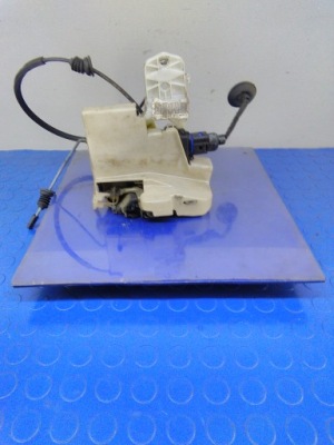 Vw polo iv 9n 3d замок дверь правый 837016bp фото №1