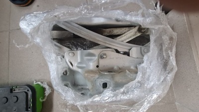 Range rover velar петлі капот лівий правий фото №1