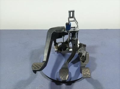 Audi a4 b6 педали комплект механическая коробка передач eu 8e1721117a фото №1