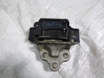 Кронштейн подушка двигателя кронштейн jeep compass ii 18- фото №1