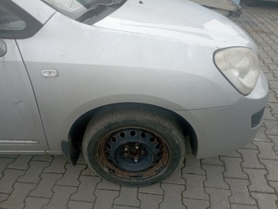 Kia carens iii крила правий перед передній фото №1