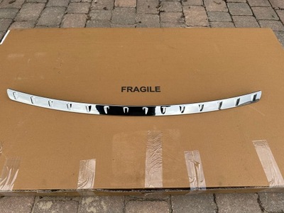 Молдинг бампера задня mercedes gla w156 a1568850011 фото №1