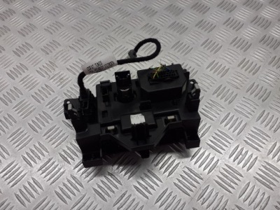 Коробка запобіжників peugeot 308 1.6 hdi 9806192580 фото №1