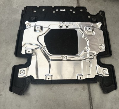 Audi e-tron захист нижня pod двигун 4kr863821a... фото №1