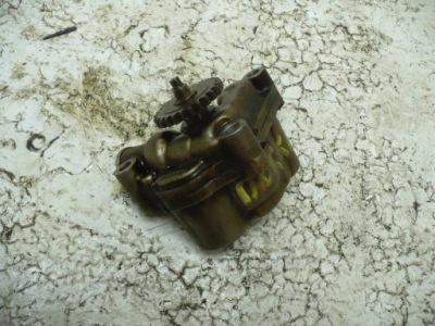 Dacia duster 1.6 sce насос оливи 150107151r фото №1