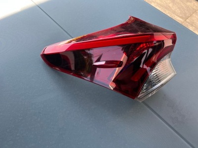 Toyota auris ii 2 hb фото №1