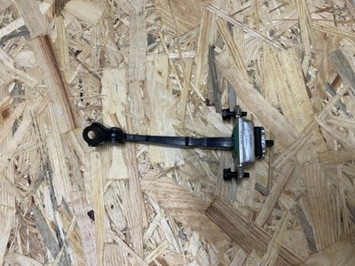 Ограничитель дверь правый перед hyundai santa fe ii фото №1