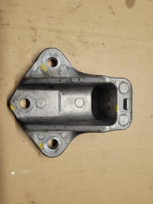 Vitara s-cross 1.6 ddis кронштейн двигателя фото №1