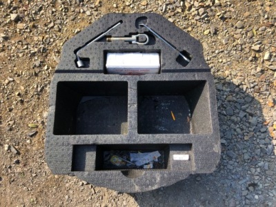 Кліпса вкладка багажника mazda 6 gh gs1d688mx фото №1