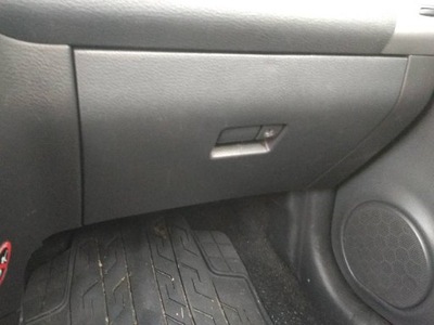 Бардачок пасажира suzuki liana фото №1