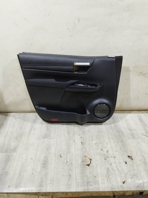 Toyota hilux viii 2021 обшивка двері лівий перед фото №1