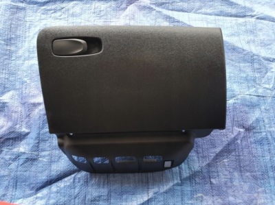 Volvo xc40 бардачок панелі пасажира 31442718 фото №1