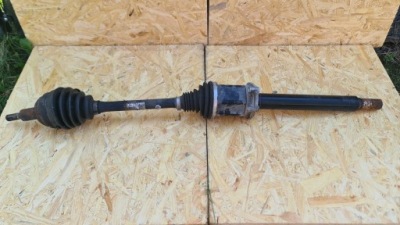 Приводной вал длинная półośka правый  vw crafter man tge 2n0407272m фото №1