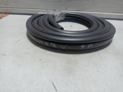 Subaru forester v lift прокладка дверь правая передняя фото №1