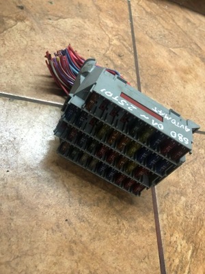 Коробка запобіжників s80 2.5tdi 01r. фото №1