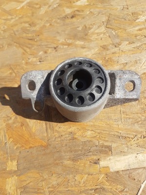 Кронштейн амортизатора задня audi a4 b8 a5 a5 8k0 фото №1