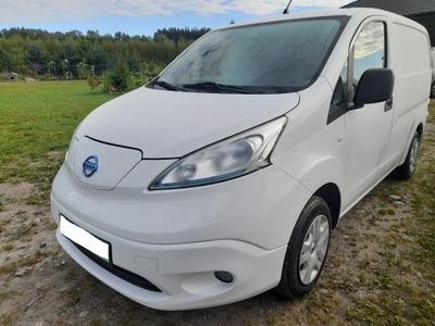 NISSAN ENV200 e-nv200 PODSZYBIE PLASTIKOWE