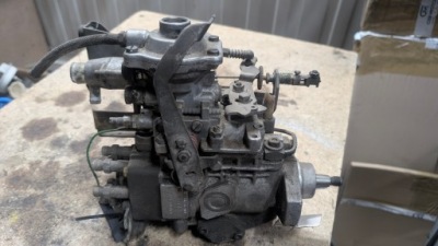 Насос упорскування bmw e28 524td 0460406022 фото №1