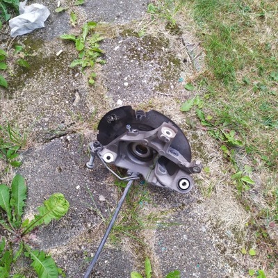 Dodge challenger поворотний кулак задня фото №1