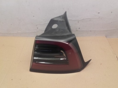 Tesla 3 y фара правый задний  led 1502087-00-d фото №1